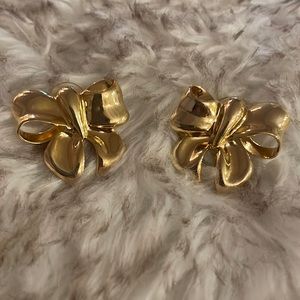 VINTAGE GOLD BOW VINTAGE PARK LANE  EARRINGS